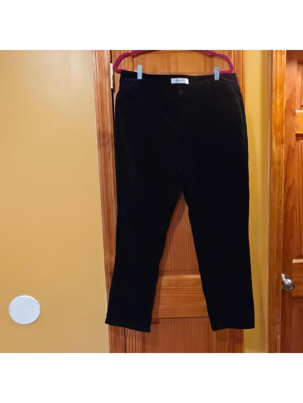 Croft & Barrow Women's Black Trousers